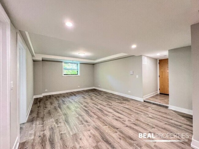 1147 Maple Ave in Evanston, IL - Building Photo - Building Photo