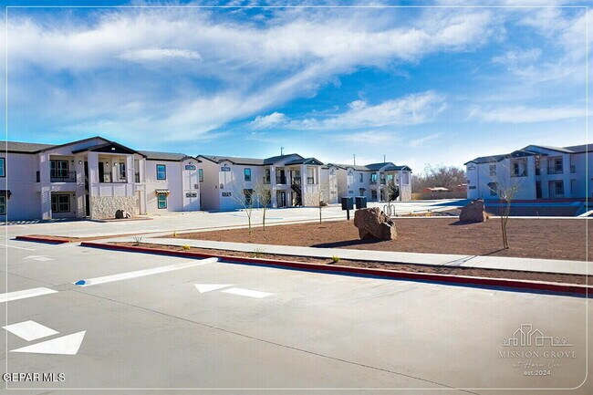 10680 Horn Cir in Socorro, TX - Building Photo - Building Photo