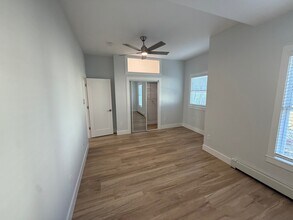 53 W Eagle St, Unit 2 in Boston, MA - Building Photo - Building Photo