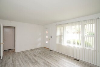 208 Hillcrest Dr in Gallatin, TN - Building Photo - Building Photo