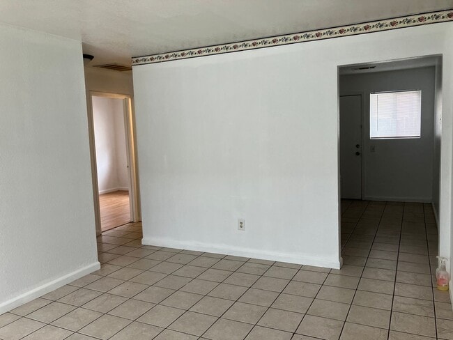 926 W 13th St in Merced, CA - Building Photo - Building Photo