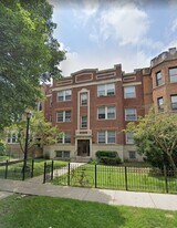 4750 Malden St in Chicago, IL - Building Photo