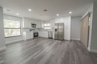 2151 42nd St SW in Naples, FL - Building Photo - Building Photo