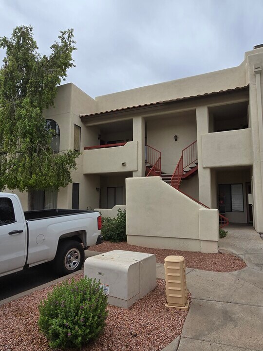 750 E Northern Ave, Unit # 2043 in Phoenix, AZ - Building Photo
