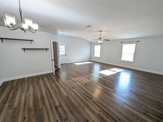 9044 Quail Roost Dr in Navarre, FL - Building Photo - Building Photo
