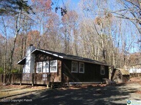 85 Hunter Ln in Albrightsville, PA - Building Photo