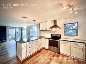 601 Summit Ave E-Unit -401 in Seattle, WA - Building Photo - Building Photo