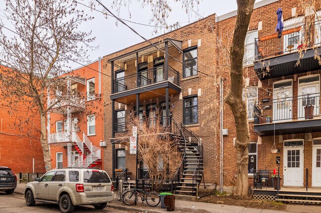 5323-5333 4E Av