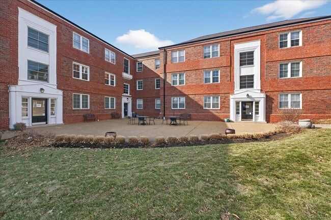 923 S Hanley Rd in St. Louis, MO - Building Photo - Building Photo