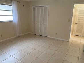 2180 NE 44th St in Lighthouse Point, FL - Building Photo - Building Photo