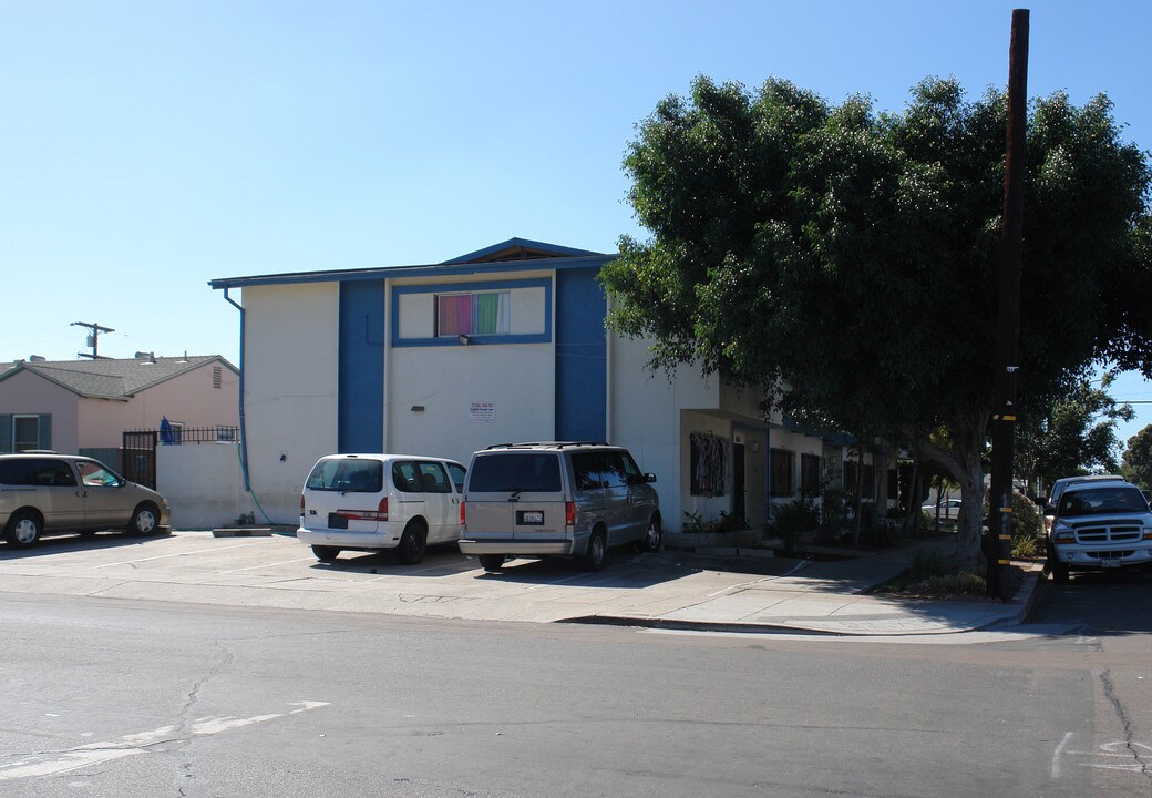 4575-4785 Orange Ave in San Diego, CA - Foto de edificio
