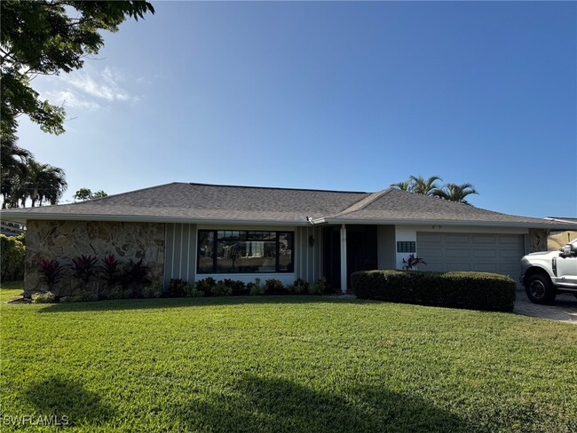 1134 Lucerne Ave in Cape Coral, FL - Building Photo - Building Photo