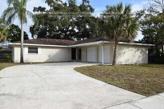 8303 W Hiawatha St in Tampa, FL - Building Photo - Building Photo