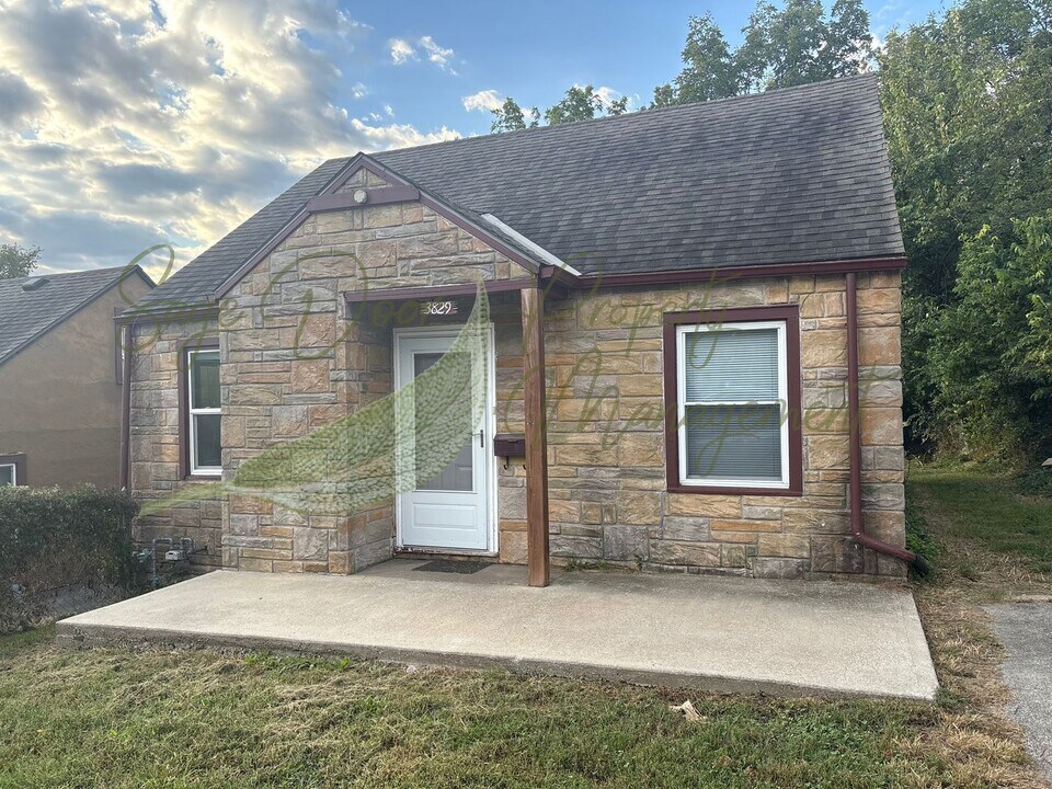 3829 E 53rd Terrace in Kansas City, MO - Building Photo