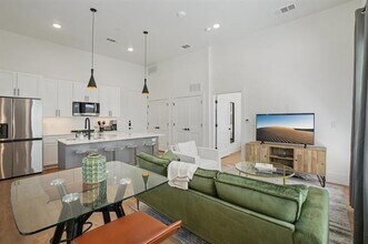 6418 Maple Ave in Dallas, TX - Building Photo - Building Photo