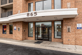 865 East in Harrisonburg, VA - Foto de edificio - Building Photo