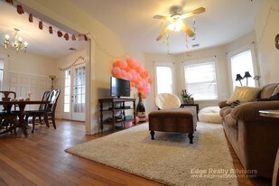 209 Chestnut Hill Ave, Unit 3 in Boston, MA - Building Photo