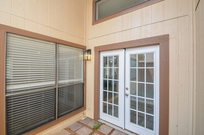 2607 Harvest Moon Dr