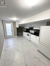 16 Greenery Rd in Markham, ON - Building Photo - Building Photo