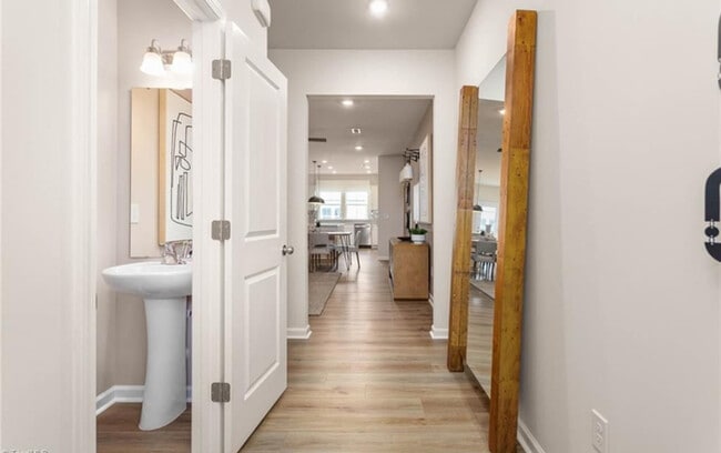 875 Falls Grove Trl in High Point, NC - Building Photo - Building Photo