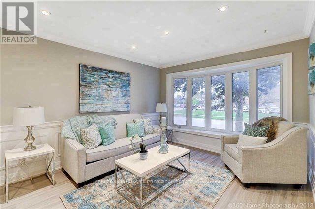 129 Waverly St S in Oshawa, ON - Building Photo - Building Photo