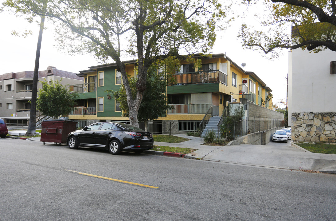 328 W Lomita Ave in Glendale, CA - Building Photo