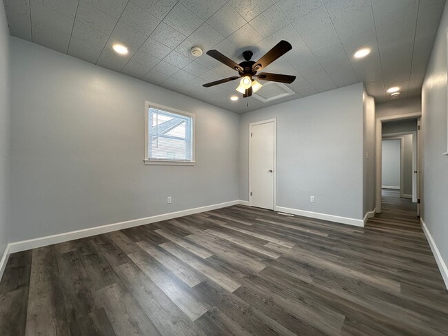property at 953 Langlade Ave