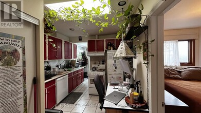 70 Twenty Fourth St in Toronto, ON - Building Photo - Building Photo