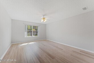 5434 Bristol Bay Ln N in Jacksonville, FL - Building Photo - Building Photo