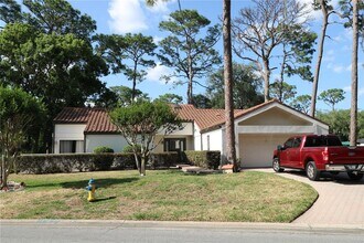 5424 Saddlebrook Way in Zephyrhills, FL - Building Photo - Building Photo