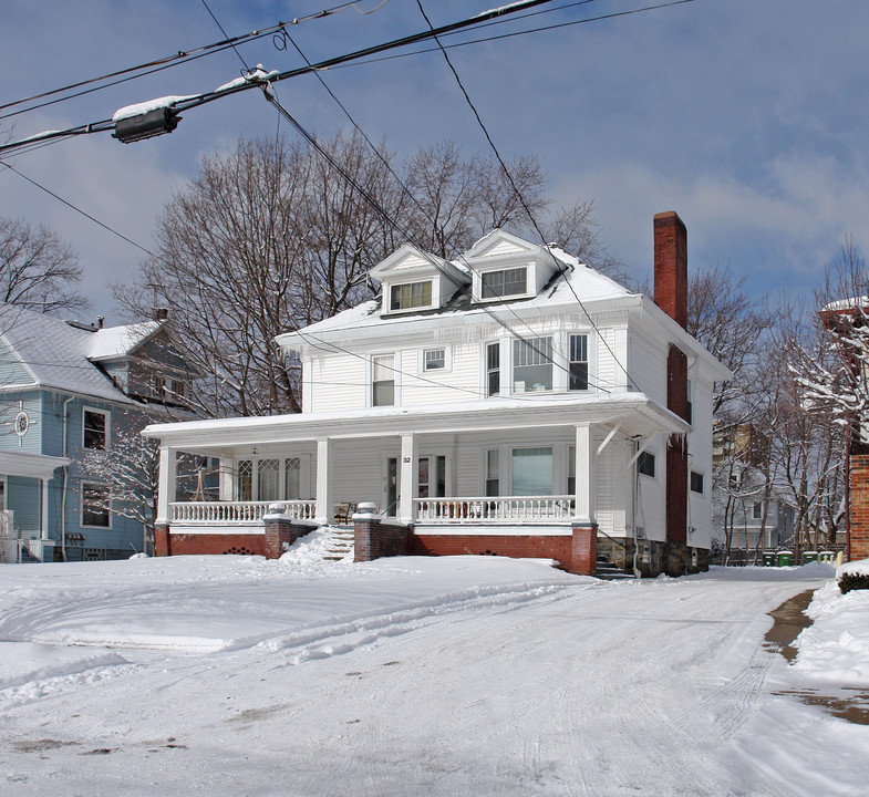 32 Marshall Ave in Akron, OH - Building Photo