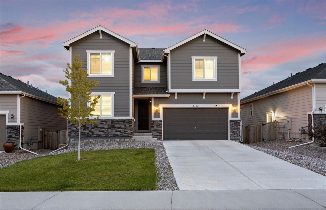 3702 White Rose Lp in Castle Rock, CO - Building Photo