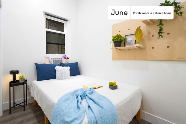 Room in Shared 3.0 bed/1 bath home in New York, NY - Building Photo - Building Photo