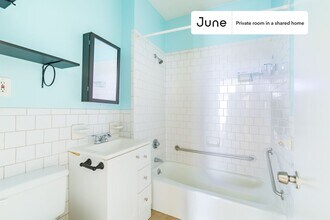 Room in Shared 2 bed/1 bath home in Boston, MA - Building Photo - Building Photo