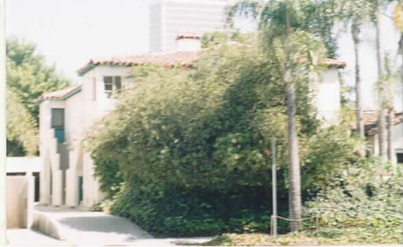 5705-5711 W Olympic Blvd in Los Angeles, CA - Building Photo