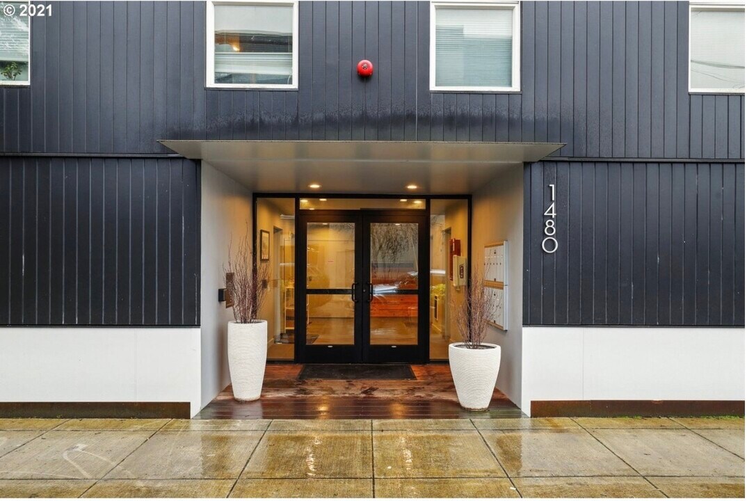 1480 N Jarrett St in Portland, OR - Building Photo