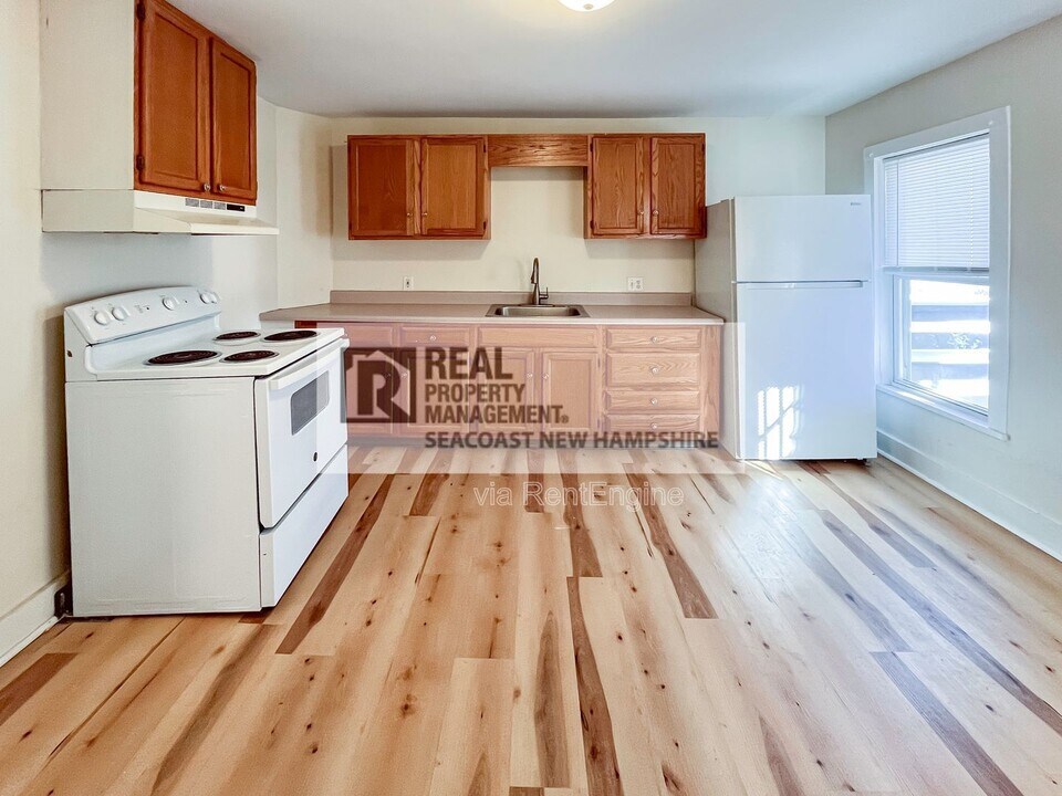 29 Park St in Dover, NH - Building Photo