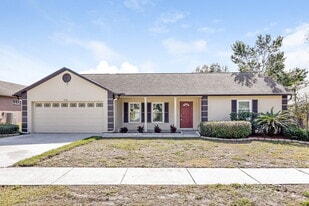 948 Wicketrun Dr in Brandon, FL - Building Photo