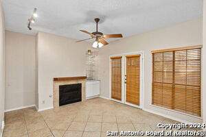 8611 Datapoint Dr in San Antonio, TX - Building Photo - Building Photo