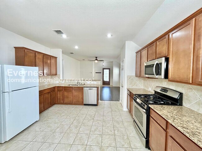 12176 Walden Wood Dr in Fort Worth, TX - Building Photo - Building Photo