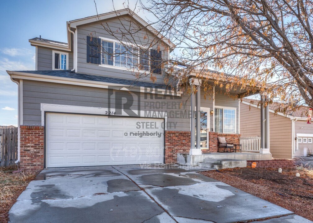 2214 Cowhand Pl in Pueblo, CO - Building Photo