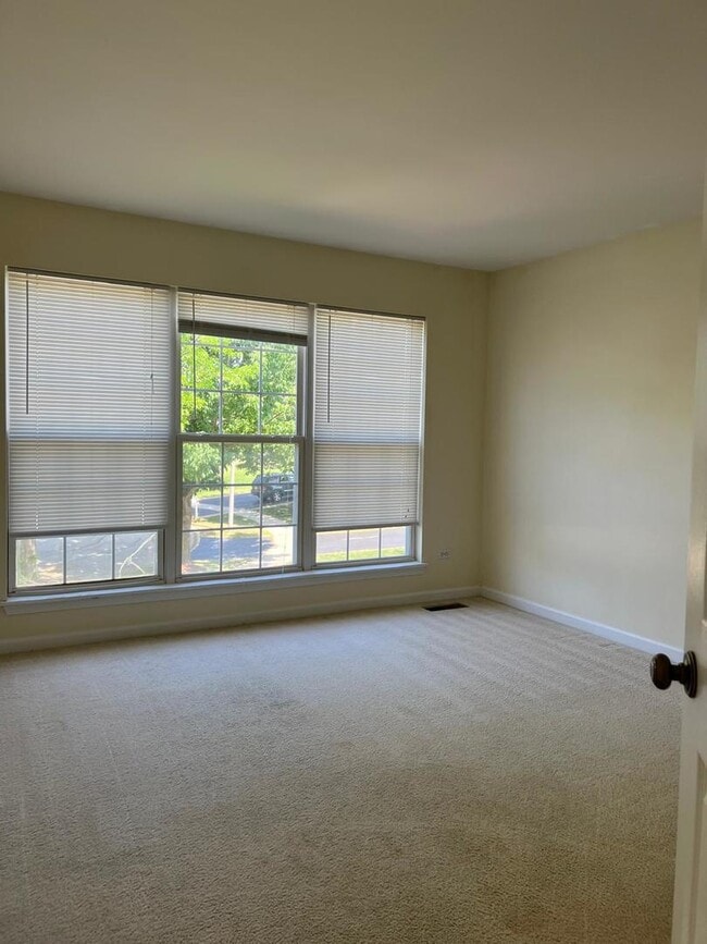 2308 Sedgwick Ct in Naperville, IL - Building Photo - Building Photo