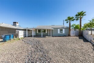 5 Mallory St in Henderson, NV - Building Photo