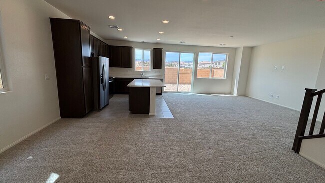 8417 Sycamore Creek St in Las Vegas, NV - Building Photo - Building Photo