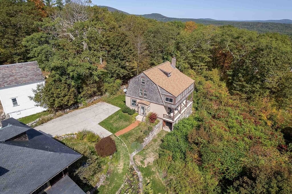 20 Mountain Rd in Princeton, MA - Building Photo