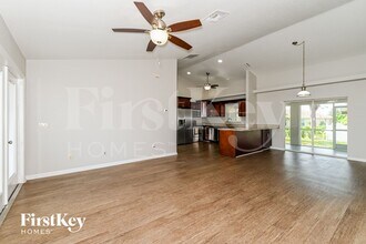 118 NE 6th Ave in Cape Coral, FL - Building Photo - Building Photo