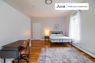 5 W Cottage St in Boston, MA - Building Photo - Building Photo