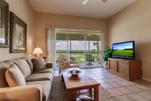 4120 Bayhead Dr in Bonita Springs, FL - Building Photo