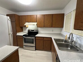 98-1379-1379 Koaheahe Pl in Pearl City, HI - Building Photo - Building Photo