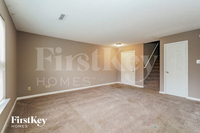 2925 Redland Ln in Indianapolis, IN - Foto de edificio - Building Photo